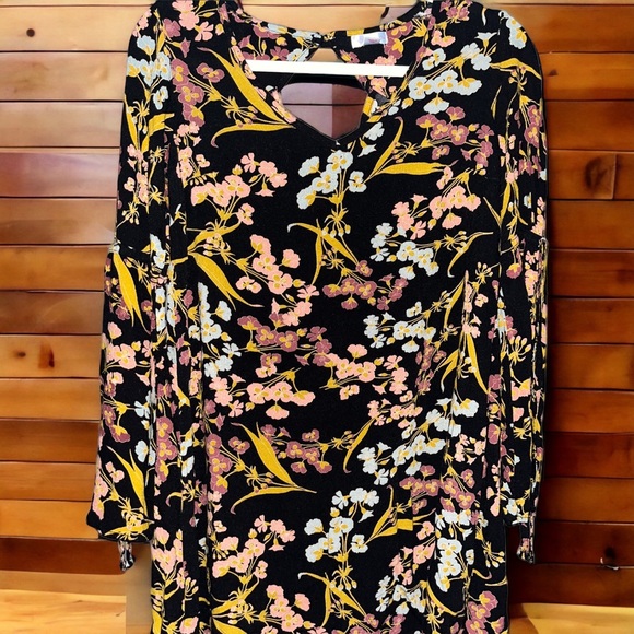 Xhilaration Dress Small —-4/$20 - Picture 1 of 1